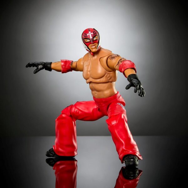 Mattel WWE Ultimate Edition Action Figure Rey Mysterio - Image 2